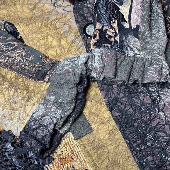 Fab, patterned, tapestry, ruffle coat!! - Picture 12 of 14